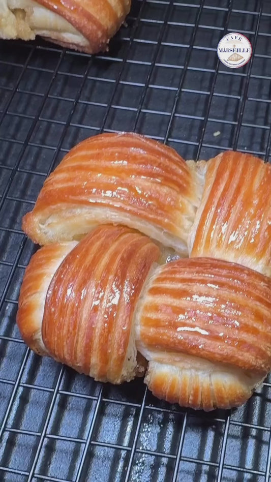 Suisse Cube Crookie Croissant (Box of 4)